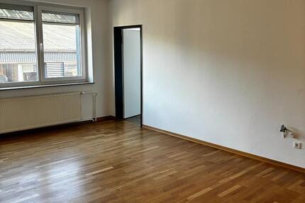 Gewerbeobjekt Lage - 4.725&euro; | Angebot:25867648