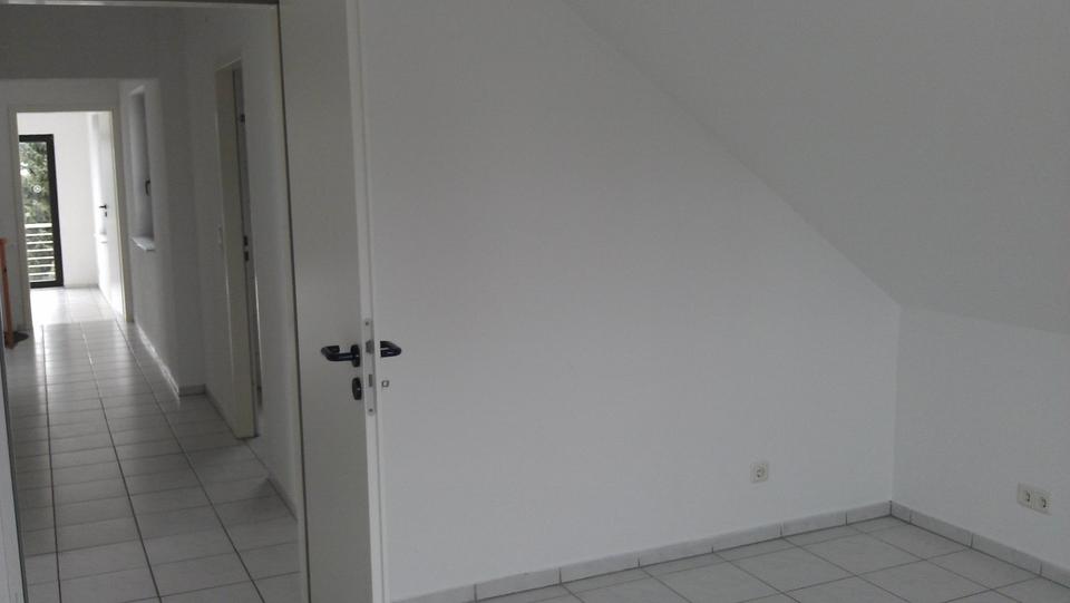 Dachgeschoßwohnung Pfungstadt - 3 Zimmer, 91 m&sup2;, 1.100&euro; | Angebot:24846665