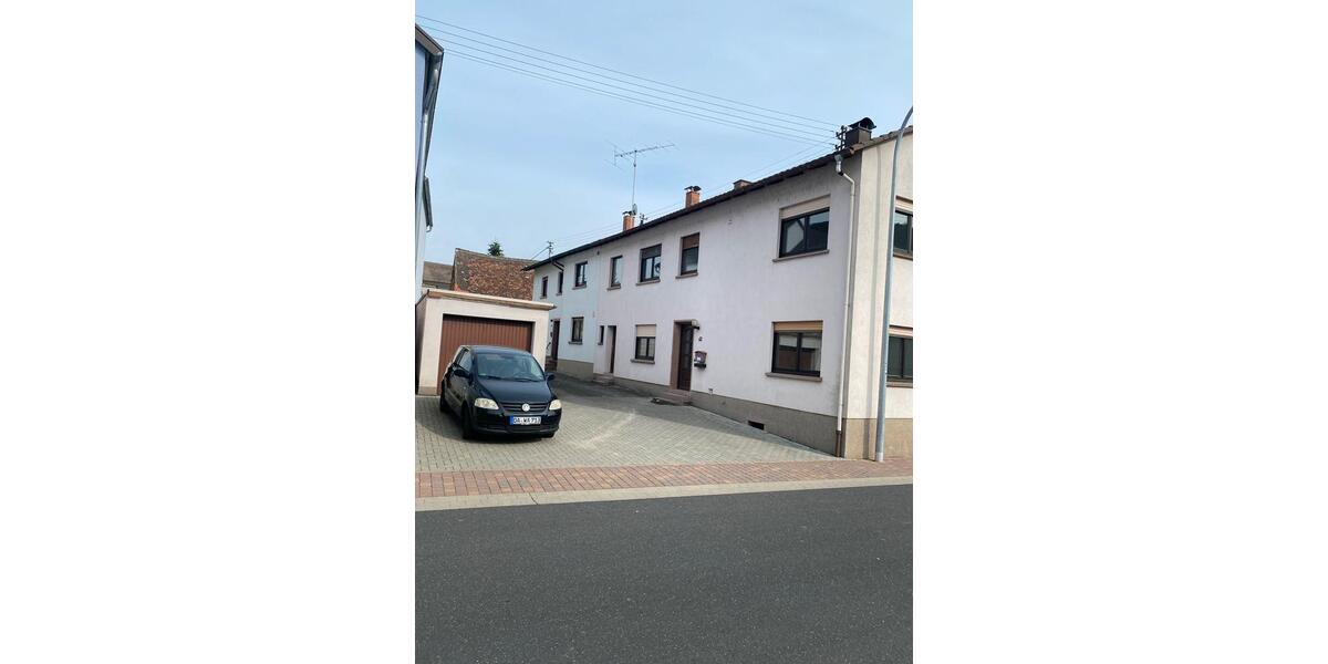 Etagenwohnung Faulbach - 4 Zimmer, 90 m&sup2;, 890&euro; | Angebot:25839207