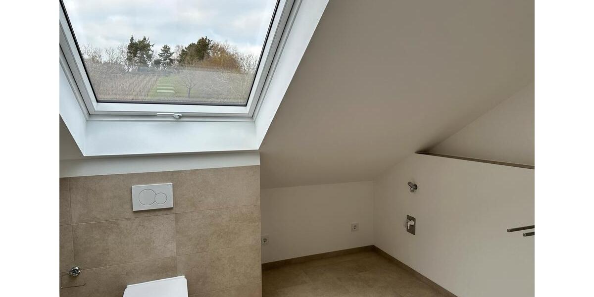 Dachgeschoßwohnung Ochsenfurt - 2 Zimmer, 79 m&sup2;, 869&euro; | Angebot:25282297