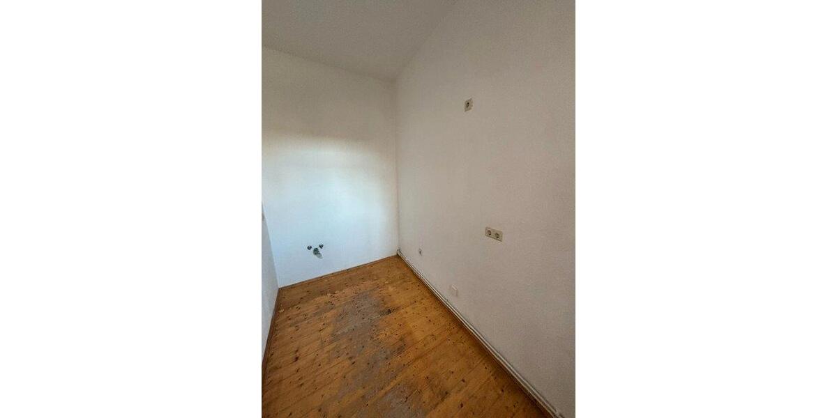 Etagenwohnung Freiberg - 1 Zimmer, 45 m&sup2;, 300&euro; | Angebot:26534412