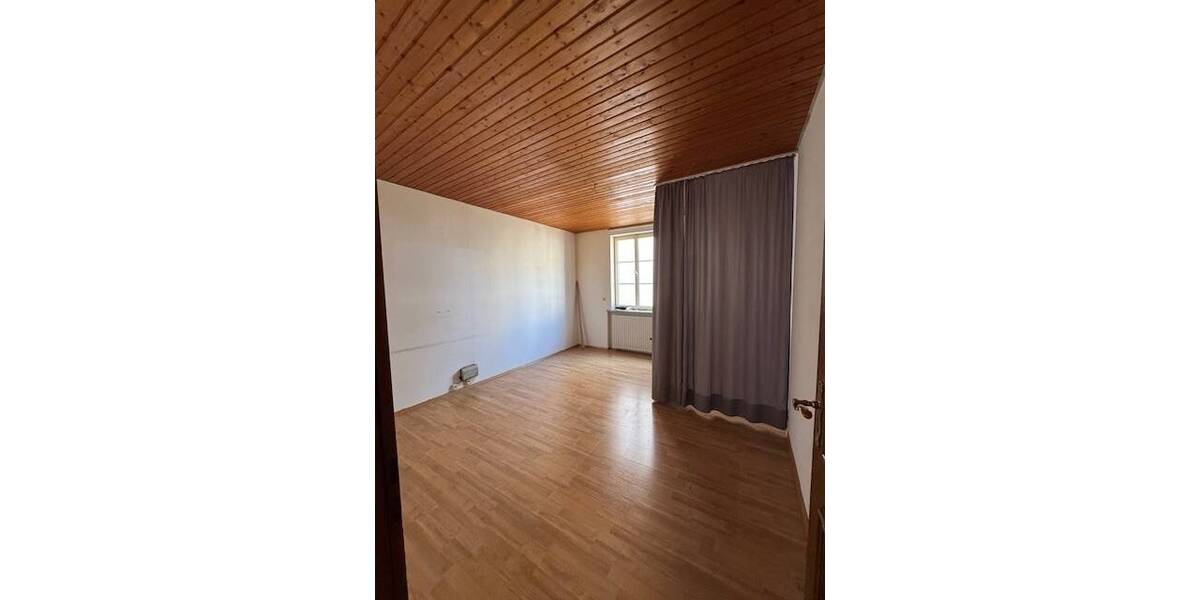 Etagenwohnung Munderkingen Algershofen - 5 Zimmer, 140 m&sup2;, 950&euro; | Angebot:26064448