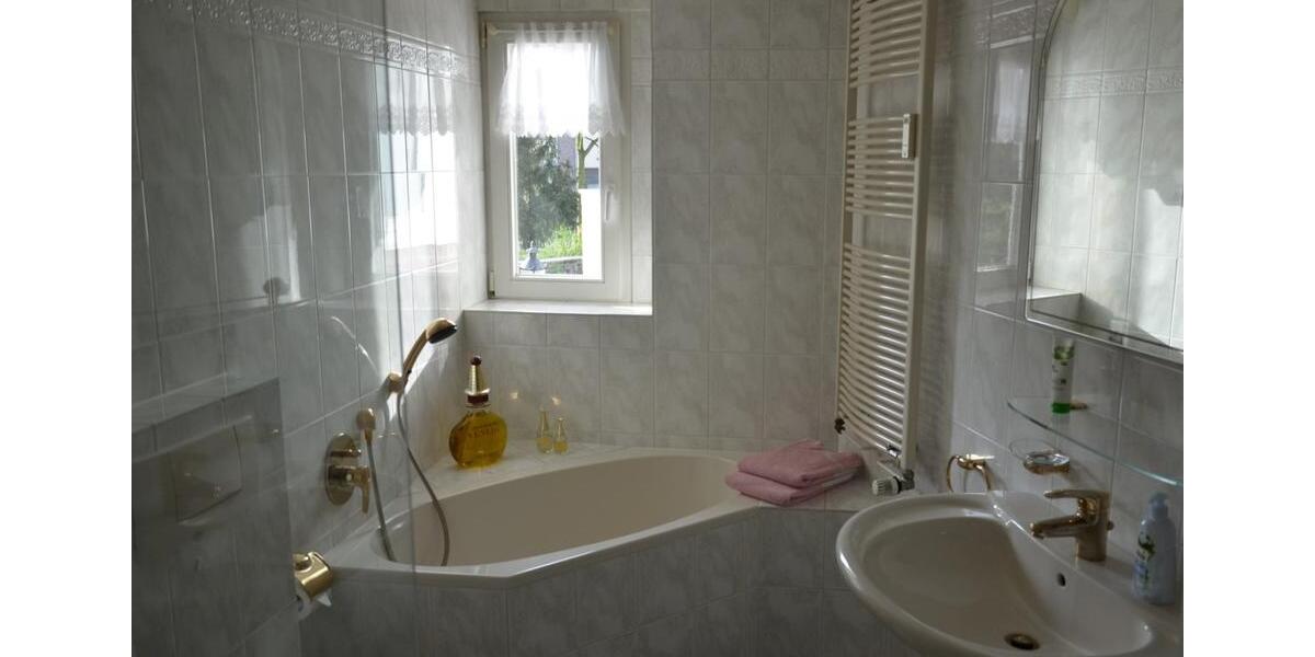 Wohnen auf Zeit Kempen - 3 Zimmer, 75 m&sup2;, 80&euro; | Angebot:24477354