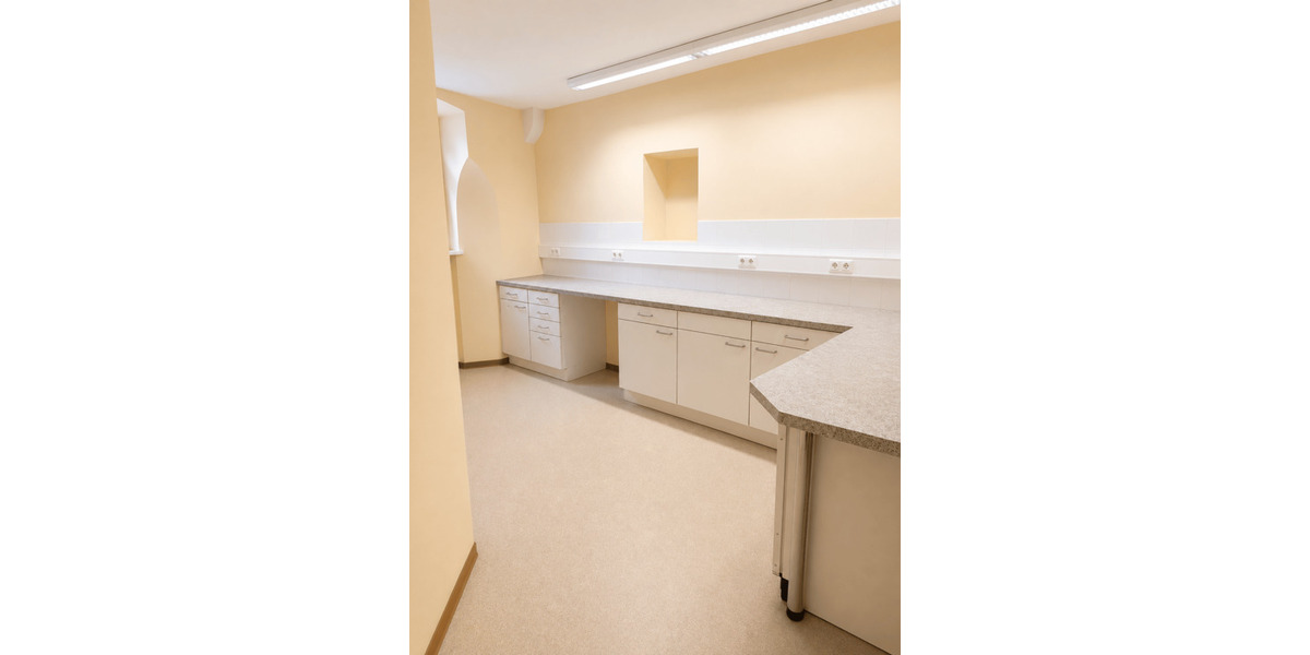 Gewerbeobjekt Bad Langensalza Ufhoven - 9 Zimmer, 133 m&sup2;, 1.200&euro; | Angebot:26657173