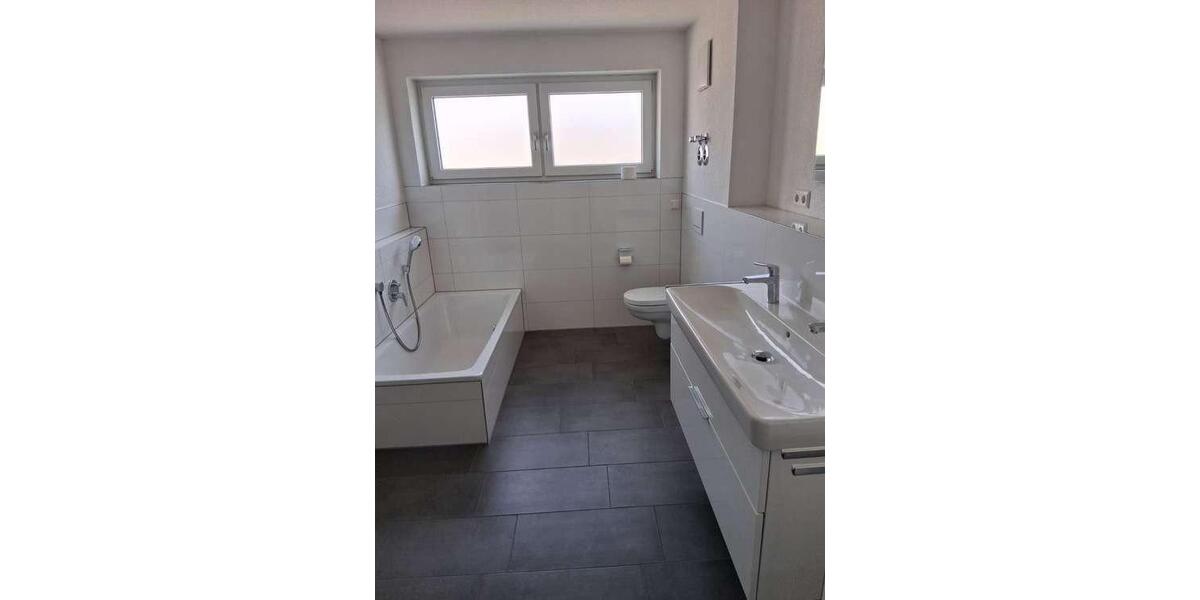 Maisonettenwohnung Brackenheim - 2.5 Zimmer, 104 m&sup2;, 1.210&euro; | Angebot:26611955