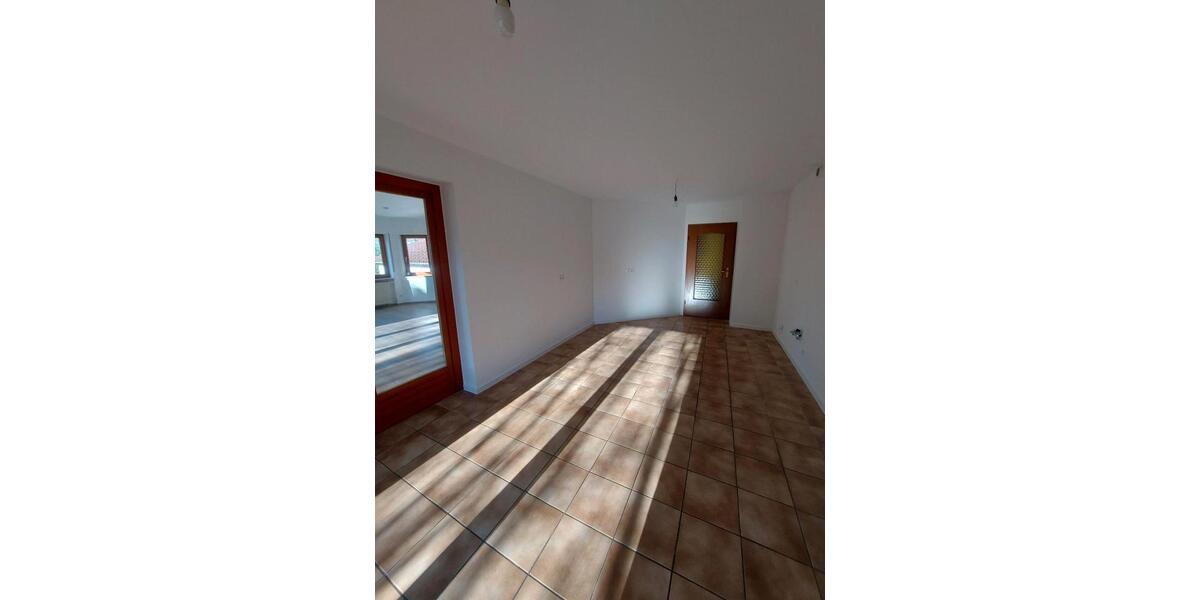 Erdgeschoßwohnung Hohberg - 4 Zimmer, 113 m&sup2;, 1.150&euro; | Angebot:24398233