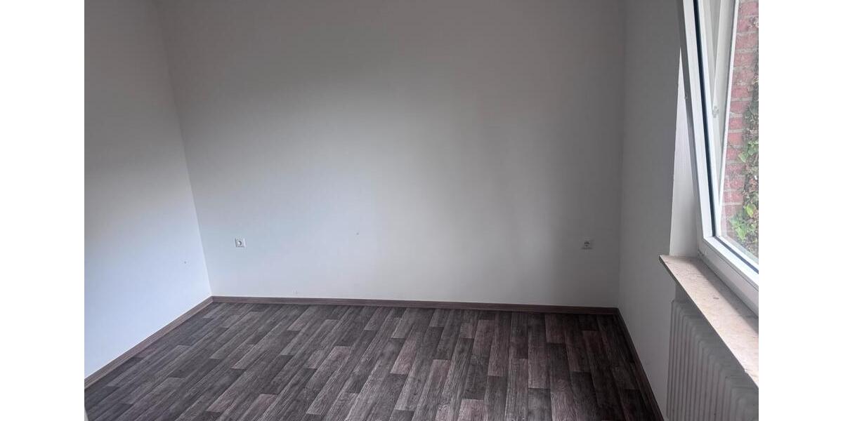 Etagenwohnung Hatten - 6 Zimmer, 130 m&sup2;, 1.130&euro; | Angebot:26564033
