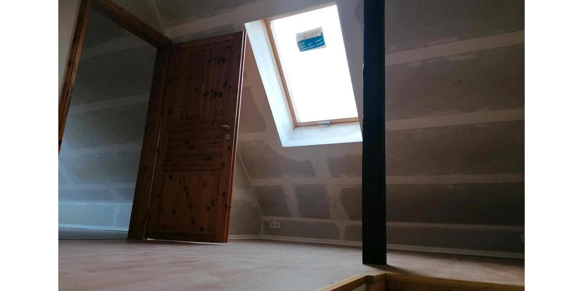 Etagenwohnung Lützen - 1 Zimmer, 76 m&sup2;, 690&euro; | Angebot:25857651