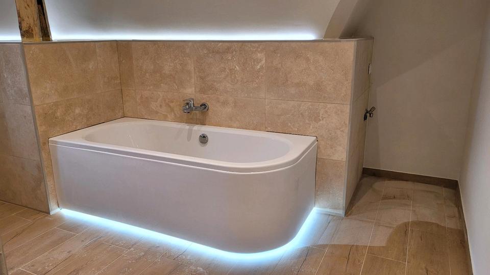 Hochwertig sanierte Dachgeschosswohnung in 04758 Oschatz 2 zimmer