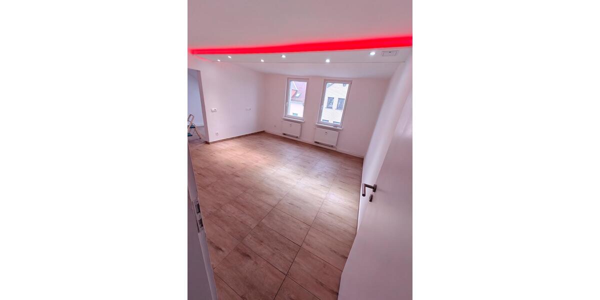 Dachgeschoßwohnung Crimmitschau - 3.5 Zimmer, 65 m&sup2;, 440&euro; | Angebot:25267386