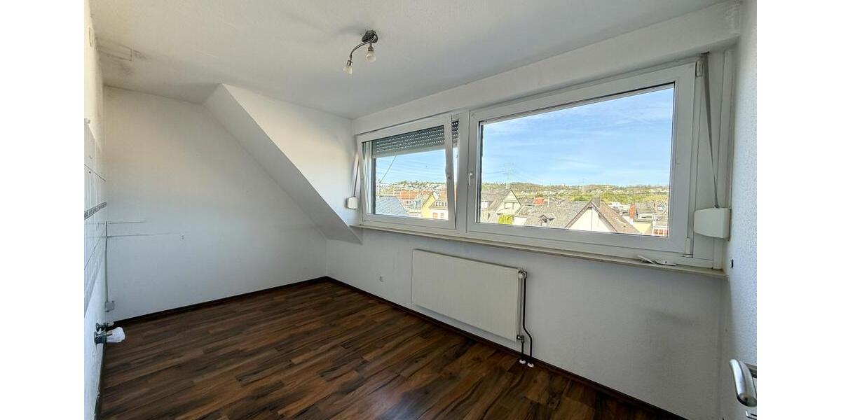 Dachgeschoßwohnung Koblenz Bubenheim - 4 Zimmer, 90 m&sup2;, 830&euro; | Angebot:26198703