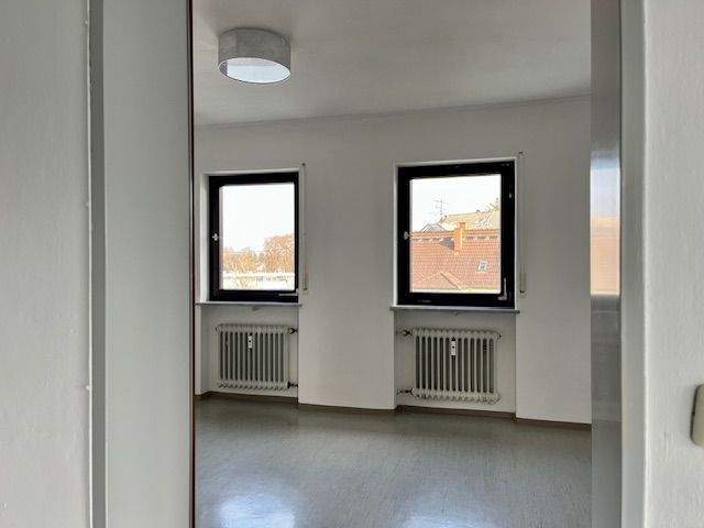 Etagenwohnung Gröbenzell - 2 Zimmer, 65 m&sup2;, 689&euro; | Angebot:25916381