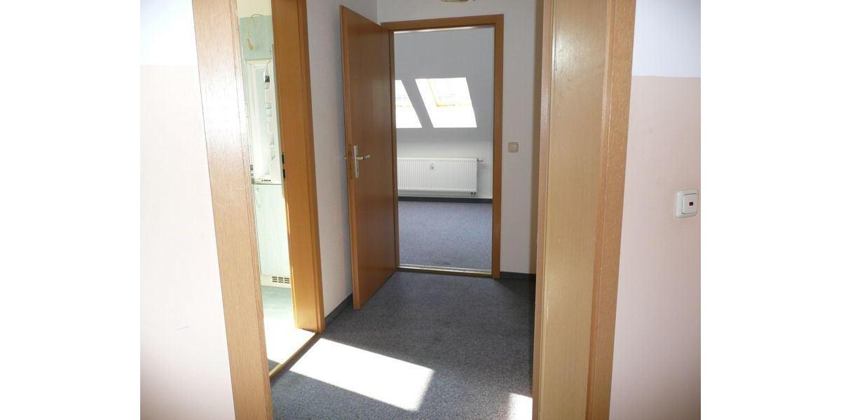 Dachgeschoßwohnung Meißen - 2 Zimmer, 51 m&sup2;, 350&euro; | Angebot:24796675
