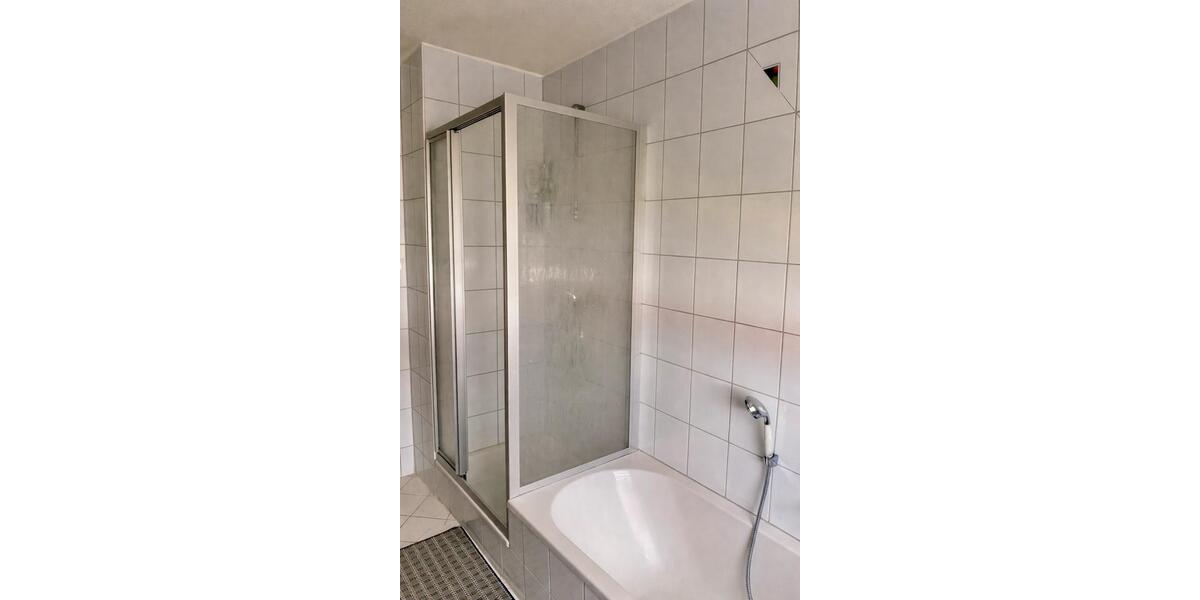 Erdgeschoßwohnung Passau Auerbach - 5 Zimmer, 121 m&sup2;, 940&euro; | Angebot:26422211
