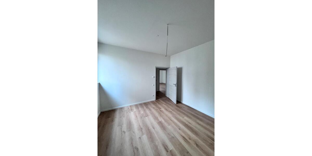 Erdgeschoßwohnung Gummersbach - 3.5 Zimmer, 87 m&sup2;, 1.130&euro; | Angebot:24141550