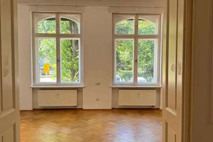 Wohnung Zwickau Nordvorstadt - 5 Zimmer, 174 m&sup2;, 900&euro; | Angebot:26152934