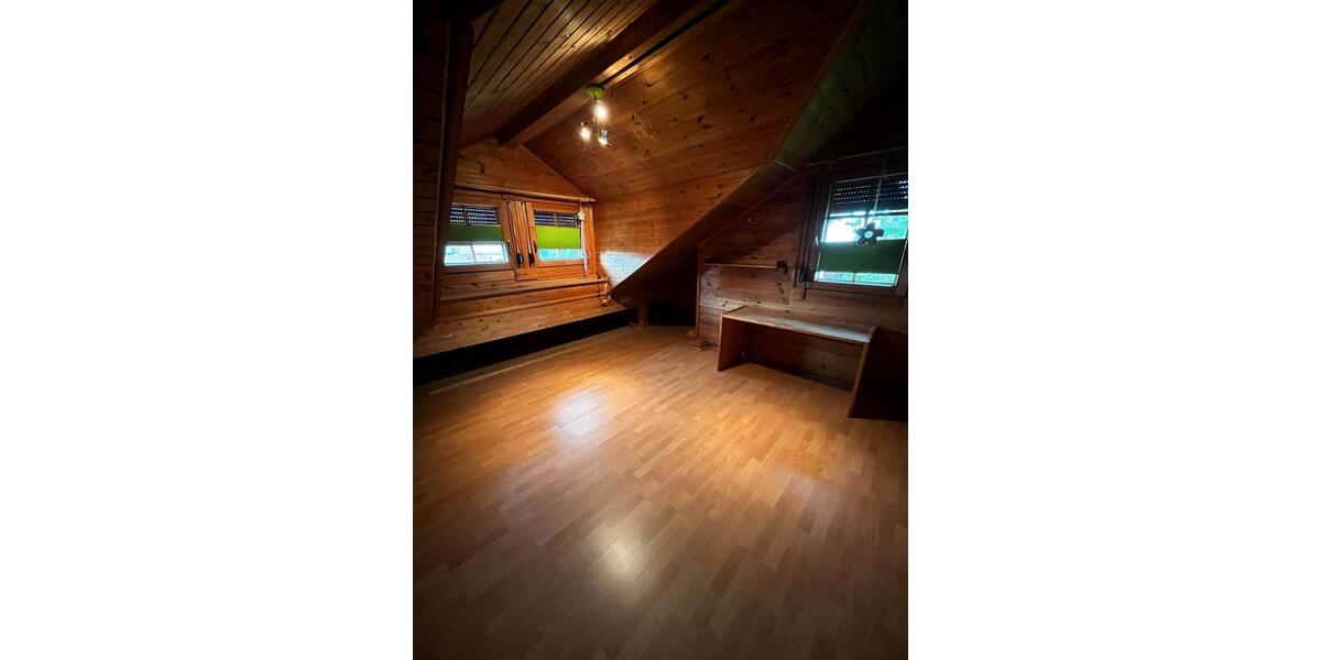 Einfamilienhaus Niederaula - 7 Zimmer, 150 m&sup2;, 1.500&euro; | Angebot:25416138