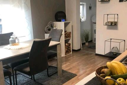 Wohnung Angelburg - 1 Zimmer, 93 m&sup2;, 850&euro; | Angebot:26543935
