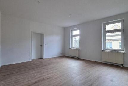 Wohnung Köthen (Anhalt) - 2 Zimmer, 70 m&sup2;, 300&euro; | Angebot:25977963