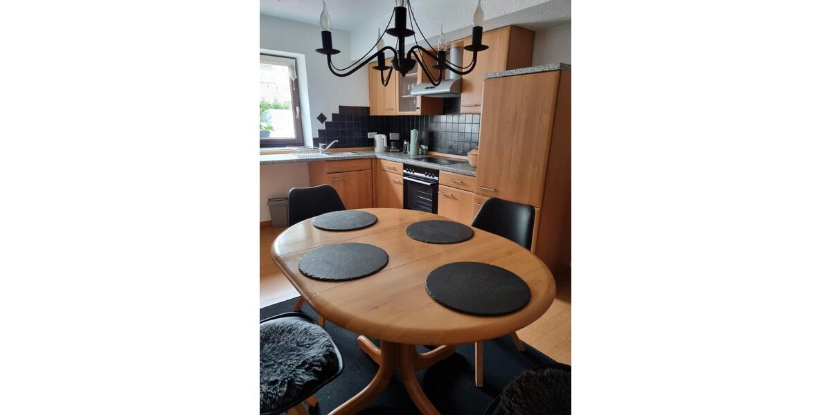 Terrassenwohnung Tettau - 3 Zimmer, 90 m&sup2;, 99&euro; | Angebot:26682602
