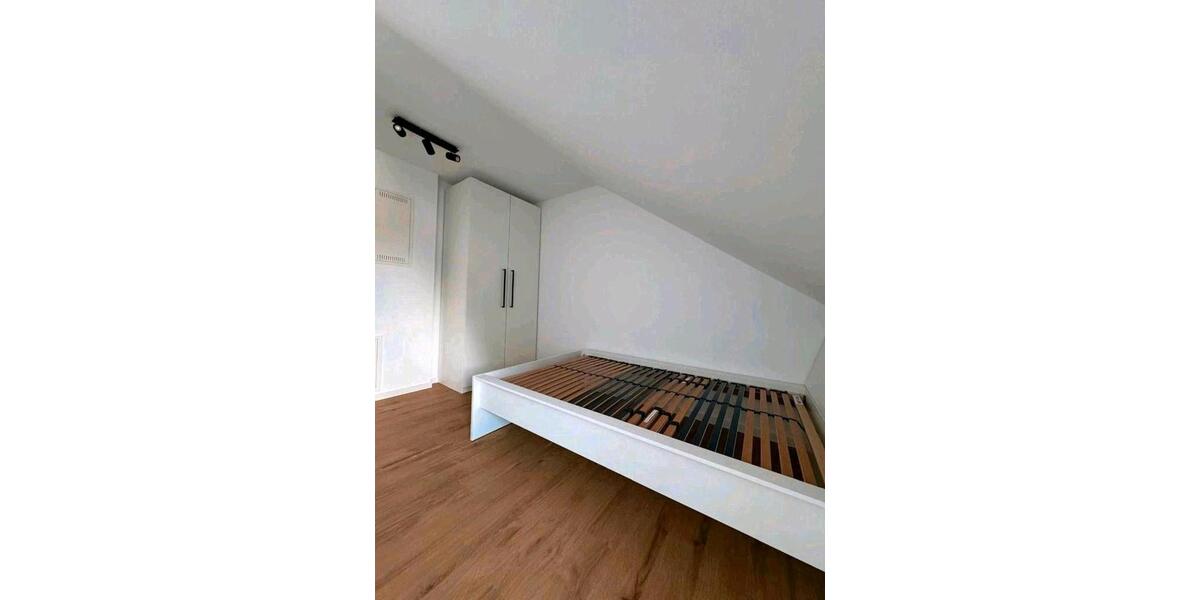 Dachgeschoßwohnung Gerbrunn - 3 Zimmer, 60 m&sup2;, 550&euro; | Angebot:26247659