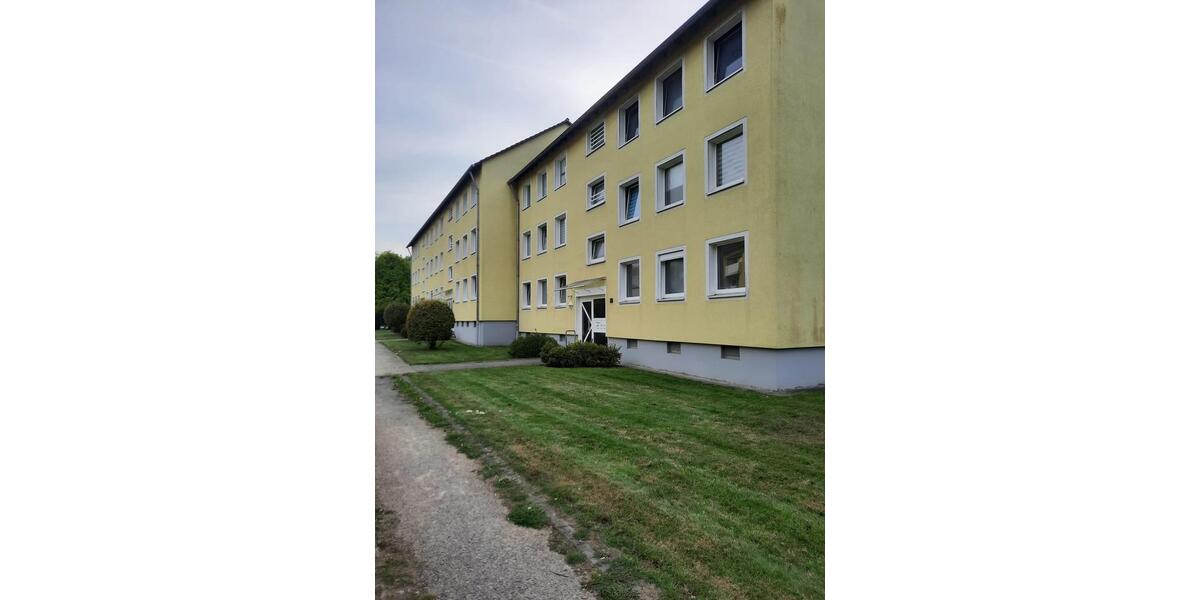 Erdgeschoßwohnung Essen Stadtbezirk VII - 3.5 Zimmer, 66 m&sup2;, 670&euro; | Angebot:27626576