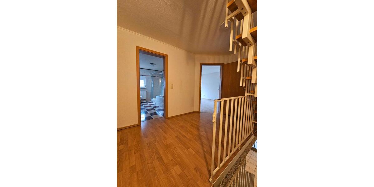 Doppelhaushälfte Frankenthal (Pfalz) - 4 Zimmer, 150 m&sup2;, 1.500&euro; | Angebot:26323073