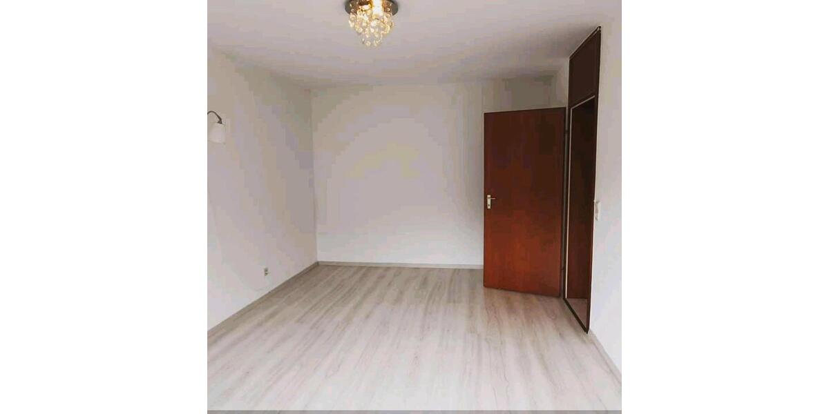 Etagenwohnung Kelkheim (Taunus) - 3 Zimmer, 90 m&sup2;, 1.299&euro; | Angebot:24976348