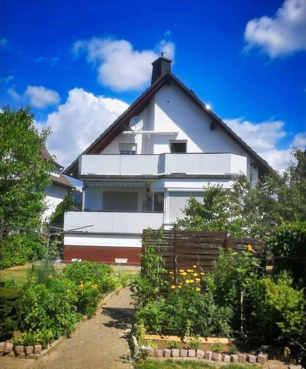 Attraktive 4-Zimmerwohnung mit großem Balkon und Einbauküche in Niestetal-Sandershausen 4 zimmer