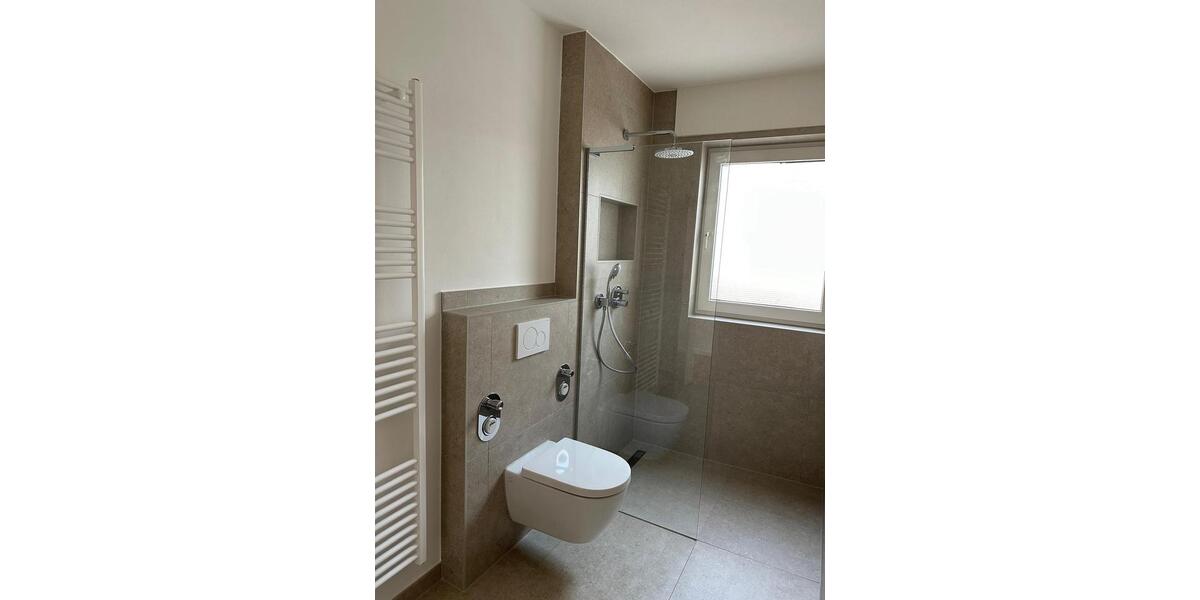 Erdgeschoßwohnung Bad Driburg - 4 Zimmer, 110 m&sup2;, 825&euro; | Angebot:26039376