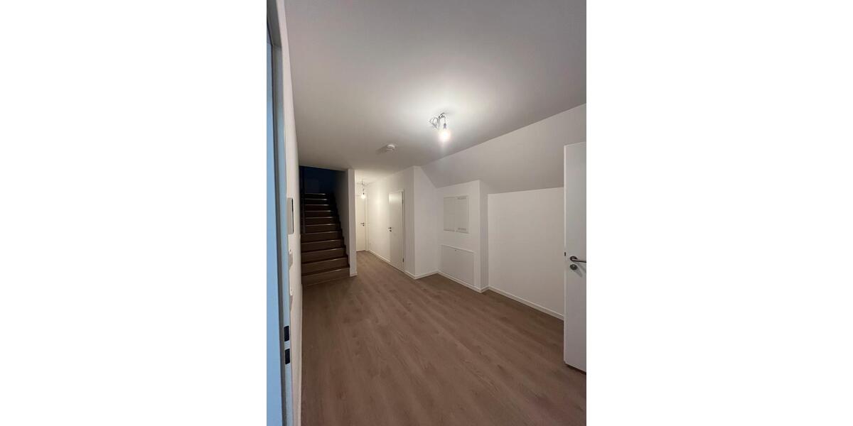 Maisonettenwohnung Bielefeld Brackwede - 3 Zimmer, 145 m&sup2;, 1.500&euro; | Angebot:23615732