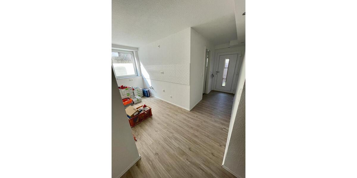Etagenwohnung Rüsselsheim am Main - 3 Zimmer, 100 m&sup2;, 1.300&euro; | Angebot:26283669