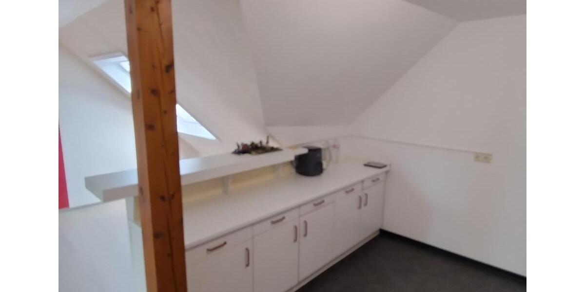 Dachgeschoßwohnung Irmenach - 3 Zimmer, 96 m&sup2;, 500&euro; | Angebot:25873815