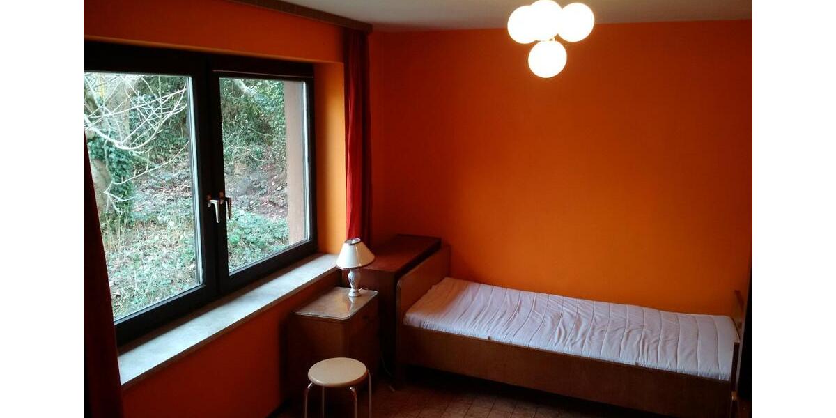 Wohnen auf Zeit Cham - 14 Zimmer, 120 m&sup2;, 390&euro; | Angebot:24853151