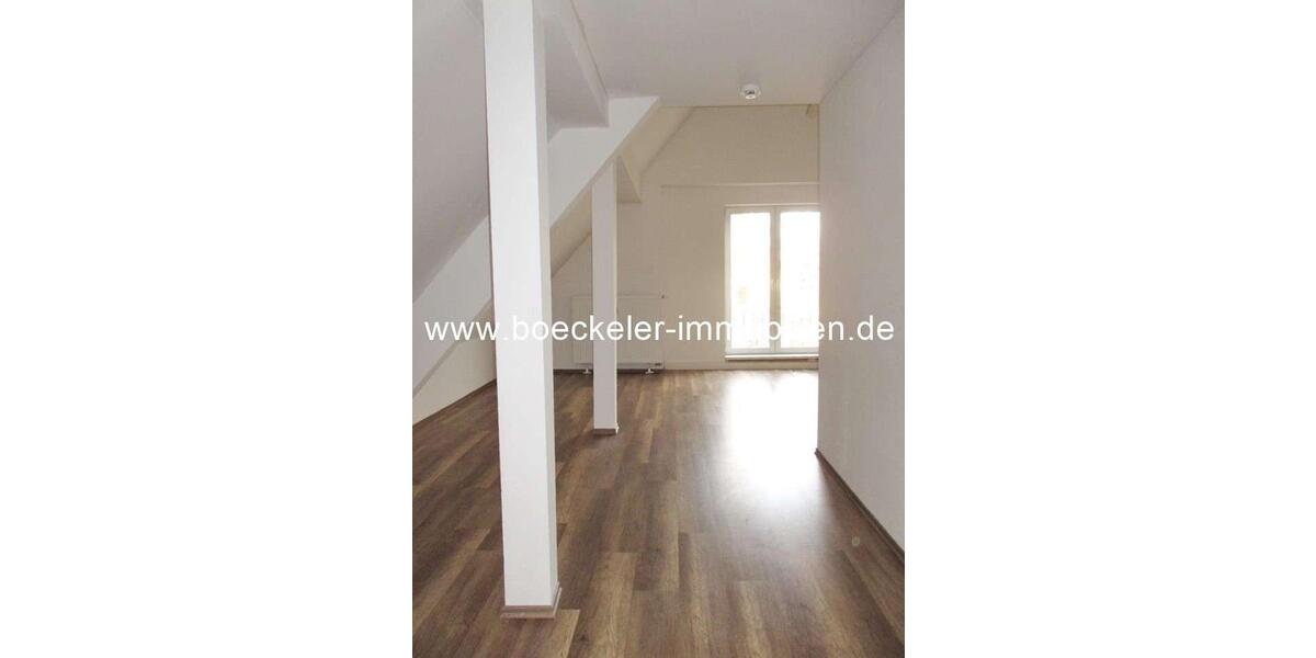 Dachgeschoßwohnung Elsteraue - 4 Zimmer, 91 m&sup2;, 530&euro; | Angebot:24711753