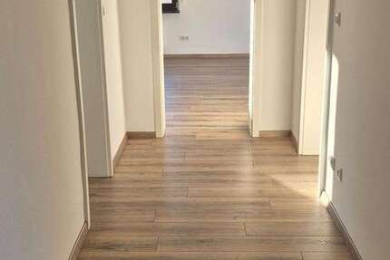 Wohnung Dreieich Sprendlingen - 4 Zimmer, 116 m&sup2;, 1.300&euro; | Angebot:23754757