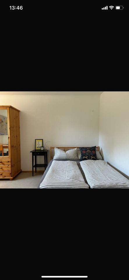Möbliertes Zimmer