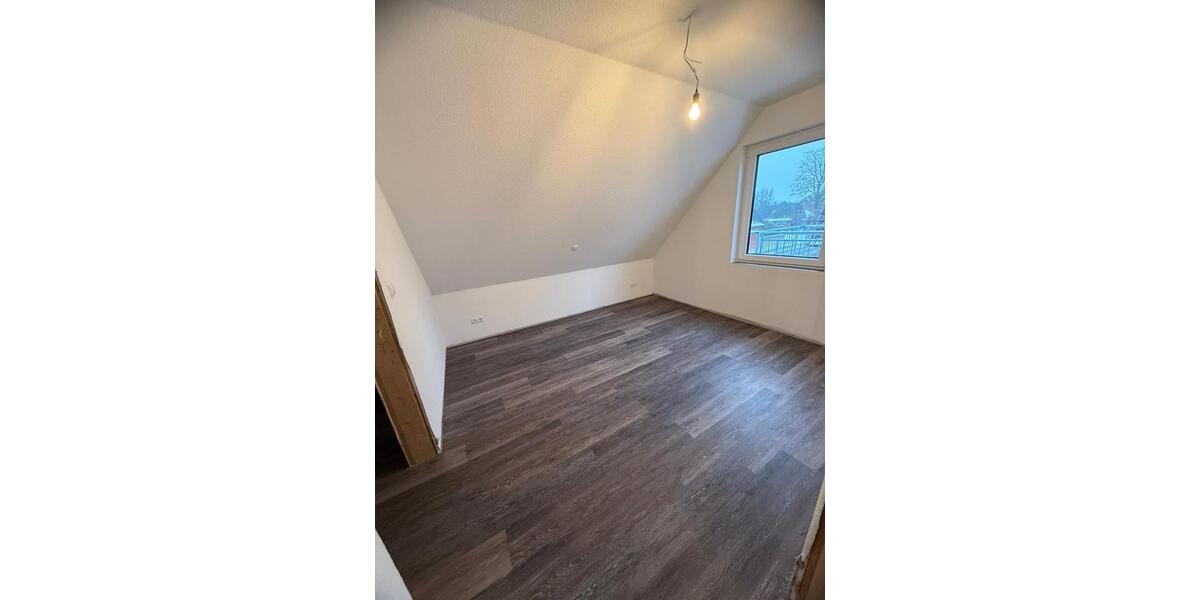 Dachgeschoßwohnung Papenburg - 4 Zimmer, 127 m&sup2;, 1.270&euro; | Angebot:24691194