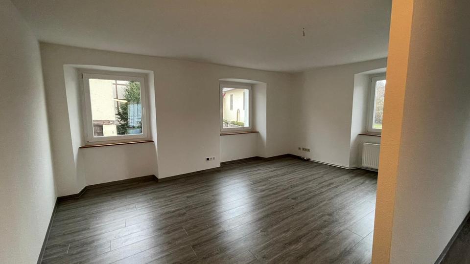 Einfamilienhaus Efringen-Kirchen Kirchen - 7 Zimmer, 400 m&sup2;, 2.500&euro; | Angebot:26625887
