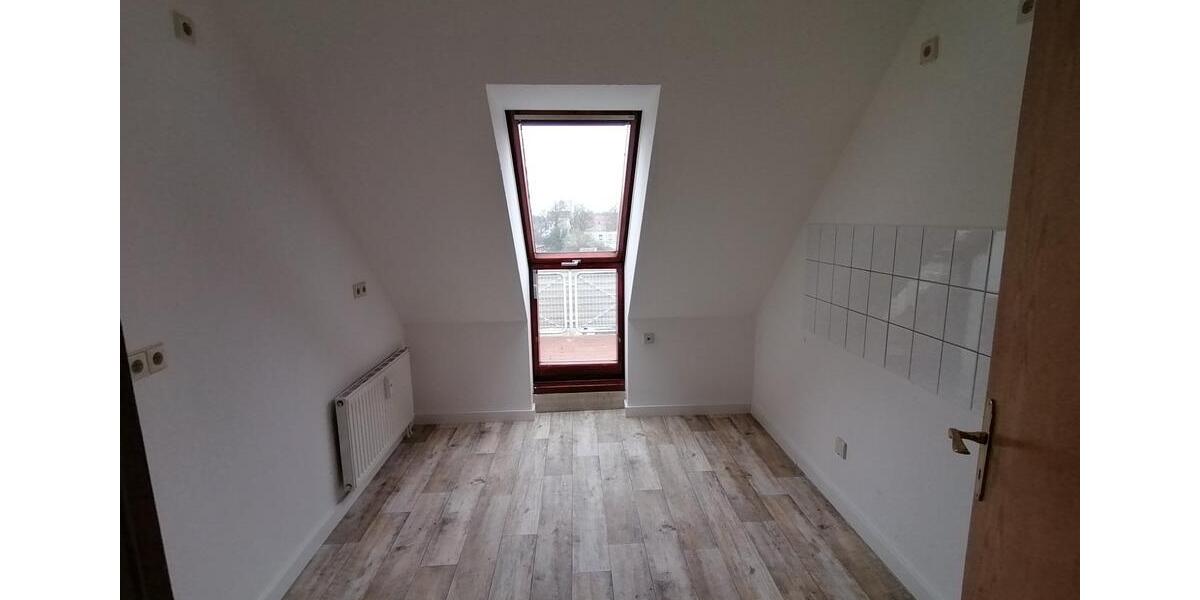 Etagenwohnung Calbe (Saale) - 2 Zimmer, 60 m&sup2;, 350&euro; | Angebot:26660644
