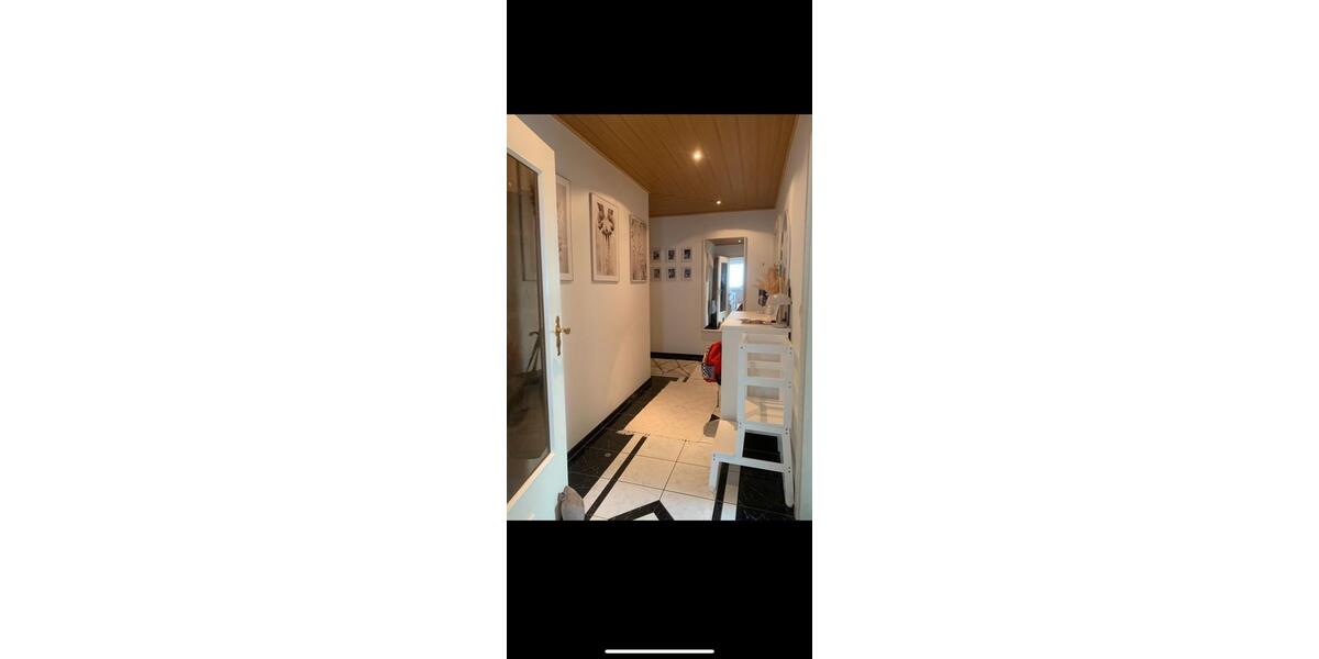 Dachgeschoßwohnung Lage - 3 Zimmer, 72 m&sup2;, 977&euro; | Angebot:24671219