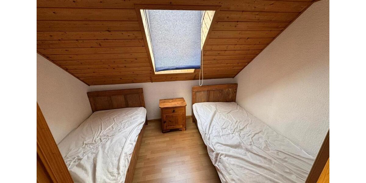 Maisonette-Wohnung in EFH mit Garten u. Nebengebäude 4 zimmer