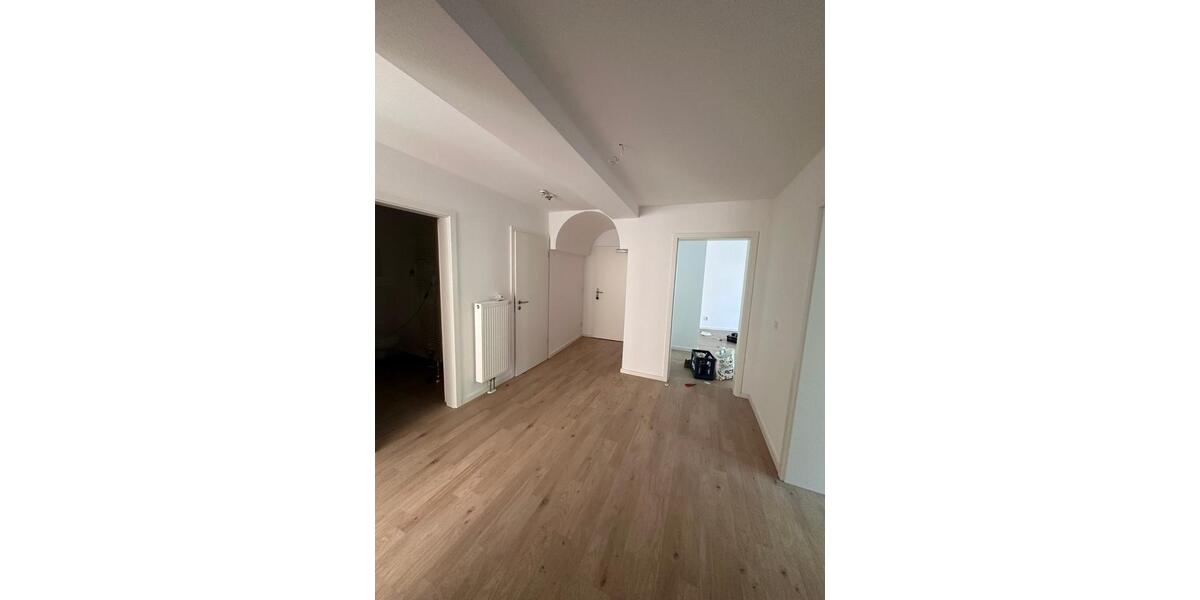 Erdgeschoßwohnung Apolda - 3 Zimmer, 100 m&sup2;, 1.100&euro; | Angebot:26619943