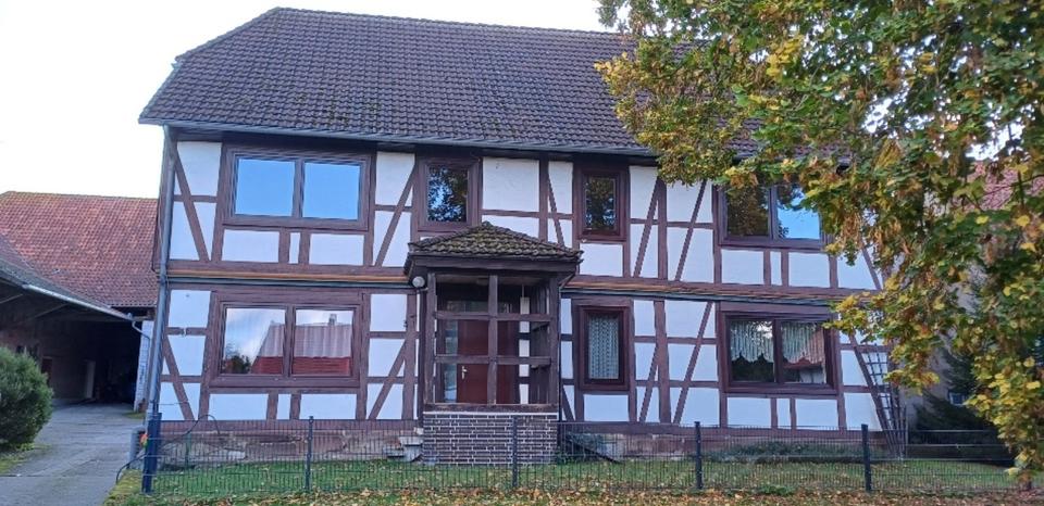 Einfamilienhaus in Wolbrechtshausen 200m2, teilsaniert 7 zimmer