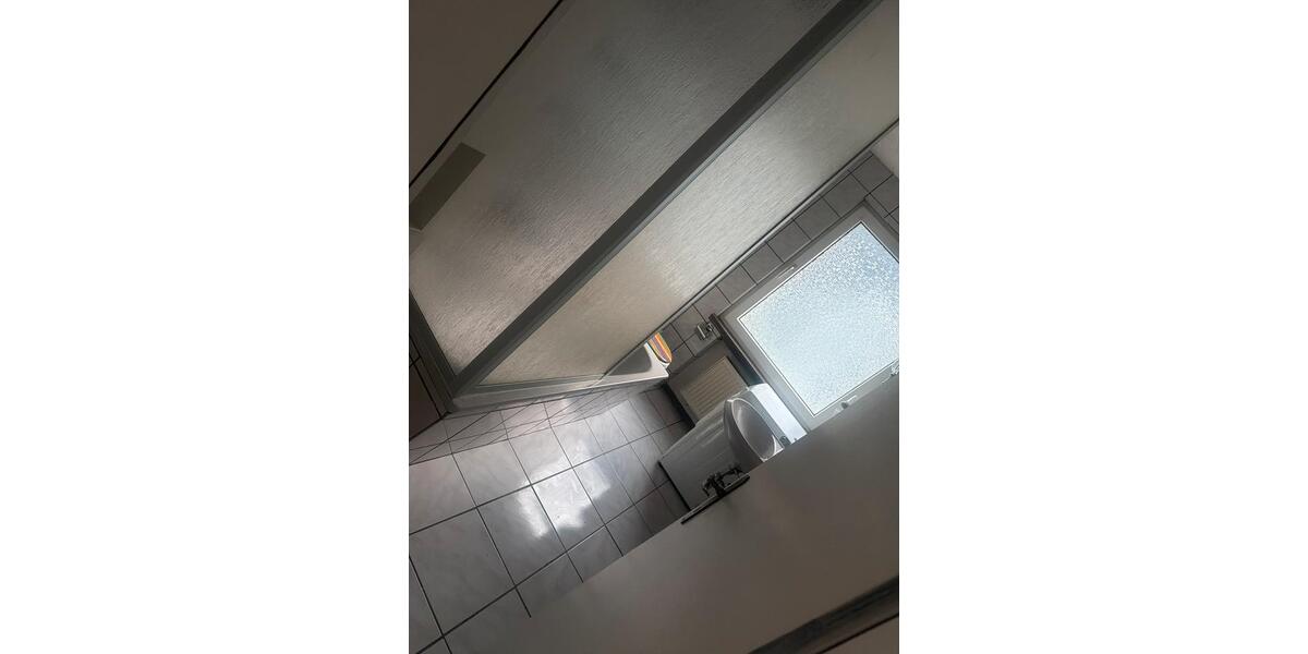 Hochparterre Engelskirchen - 2 Zimmer, 55 m&sup2;, 766&euro; | Angebot:25352282