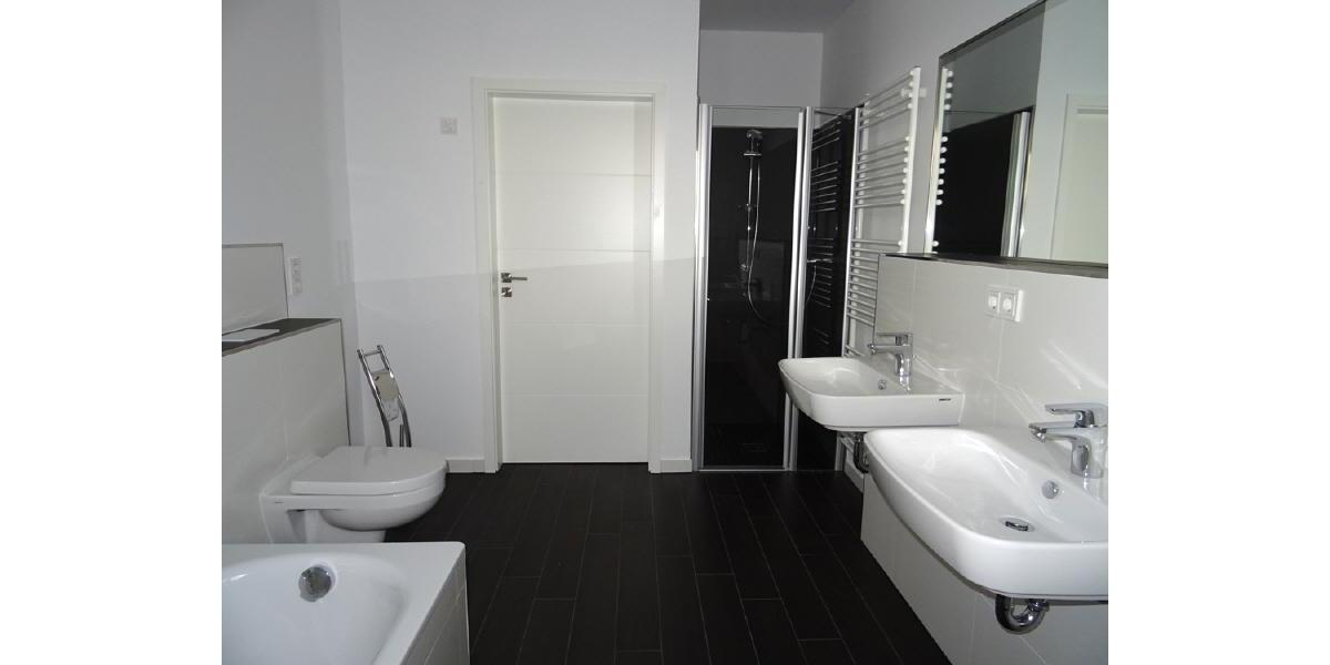 Etagenwohnung Freital - 3 Zimmer, 138 m&sup2;, 1.800&euro; | Angebot:24677184