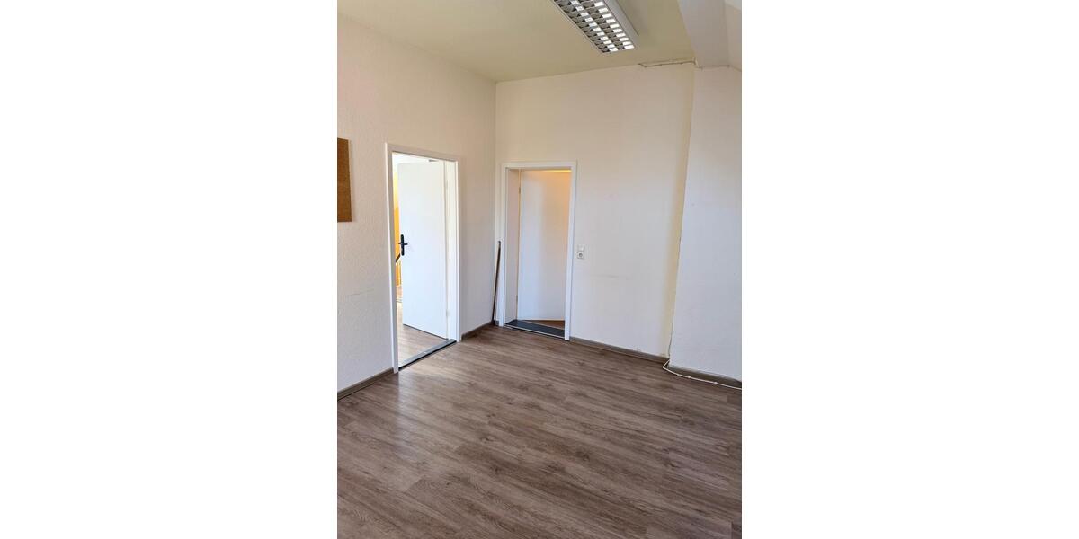 Einfamilienhaus Niebüll - 6 Zimmer, 331 m&sup2;, 1.900&euro; | Angebot:26578934