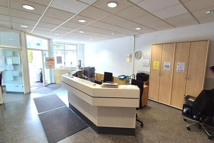 Attraktive PraxisräumeBüroflächen 250m² in guter Lage von Oberhausen zimmer