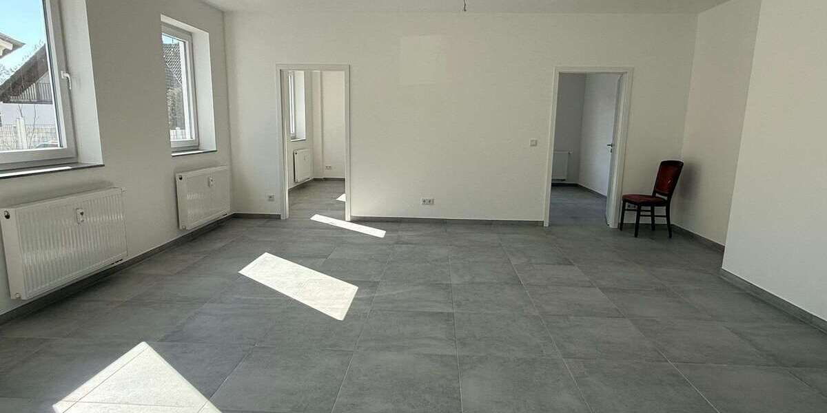 Etagenwohnung Rösrath - 3 Zimmer, 100 m&sup2;, 1.200&euro; | Angebot:26004969