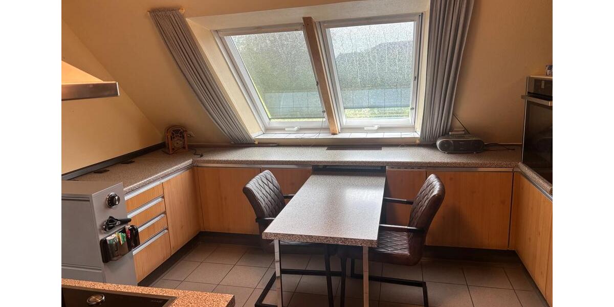 Dachgeschoßwohnung Rees - 3 Zimmer, 112 m&sup2;, 950&euro; | Angebot:26578541
